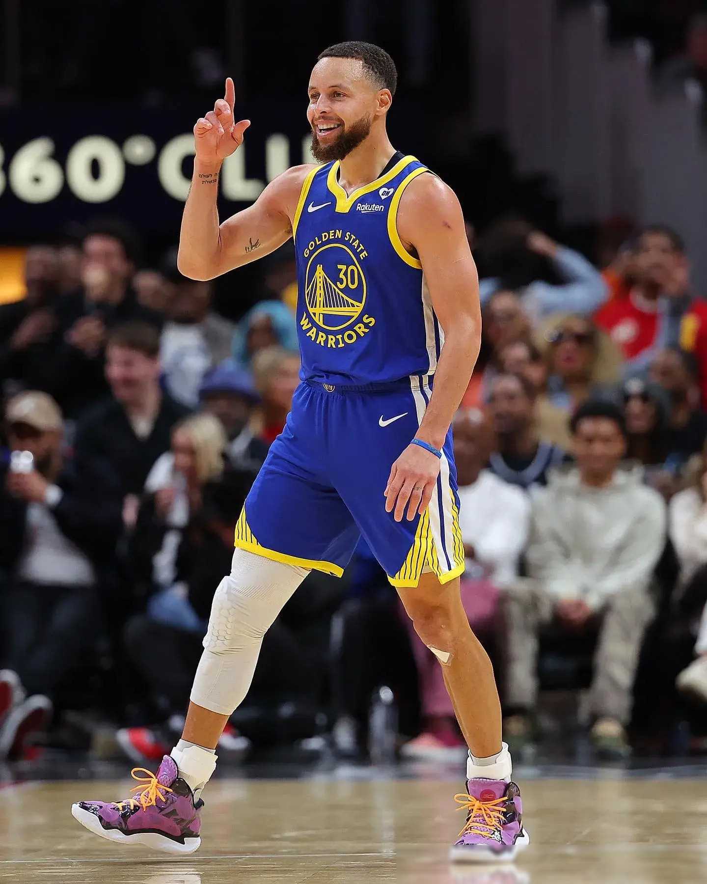 利雅得胜利客战新未来城体育：C罗PK拉卡泽特；菲利克斯首发（利雅得胜利客场挑战新未来城体育：C罗对决拉卡泽特，菲利克斯首发登场）