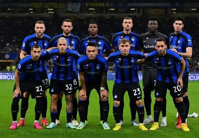 面对韩国梅开二度制胜，拜合拉木荣获本届熊猫杯赛事MVP（梅开二度击败韩国，拜合拉木加冕熊猫杯MVP）