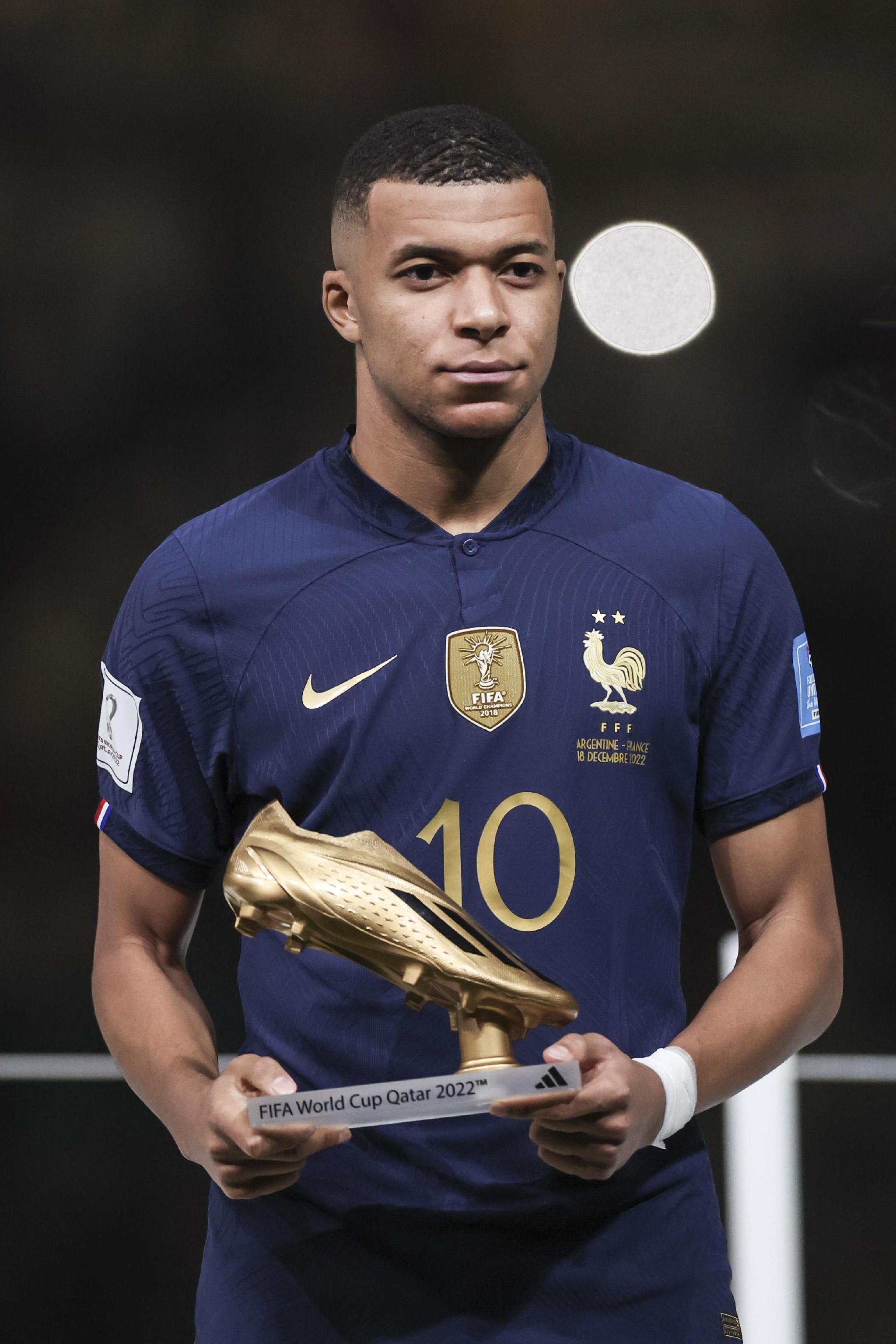 墨尔本胜利主帅：这场比赛至关重要，我们要扭转局面（墨尔本胜利主帅：关键一战，誓扭转颓势）