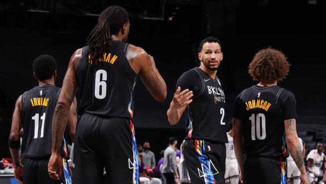 球队抓住每一个反击机会（球队不放过任何反击良机）